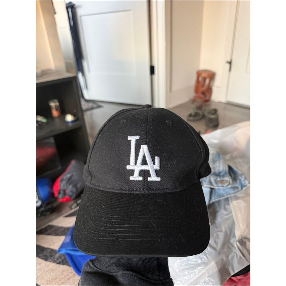 New Era LA dodgers Black Cap with White LA Emblem